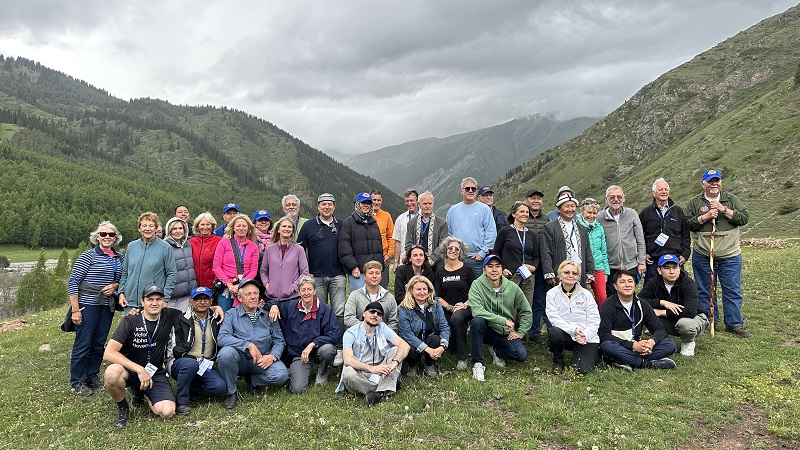 WNG outing group photo